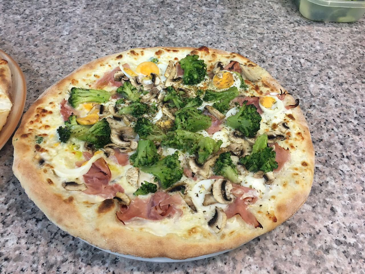 Pizza bei La Sicilia